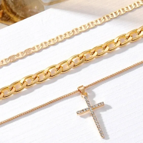 Elegant Gold Layered Necklace Set - Picture 3 of 4